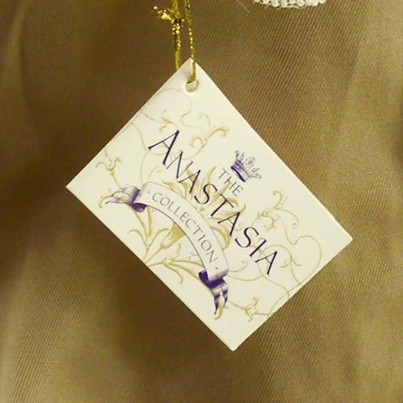 Asastasia Collection Porcelain Doll W/Stand - Picture 3 of 8